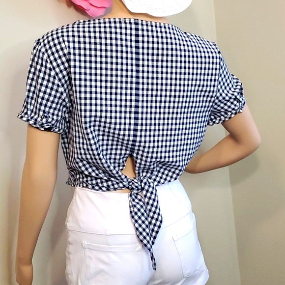 Cute Vintage Gingham Crop Tie Back Top by Esprit! - Picture 2 of 9